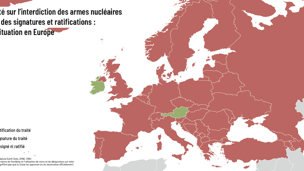 Carte de l'Europe, sur laquelle tous les pays sont marqués en rouge, à l'exception de l'Autriche,  du Liechtenstein et de l'Irlande, qui sont marqués en vert. Ces derniers ont adhéré au TIAN.