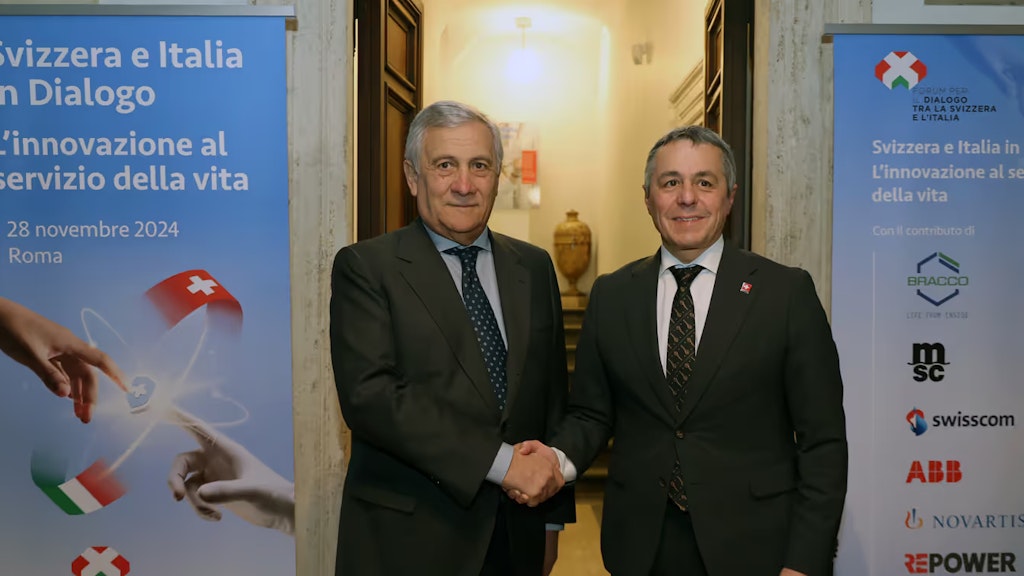 Ignazio Cassis und Antonio Tajani eröffneten die siebte Ausgabe des Dialogforums zwischen der Schweiz und Italien.
