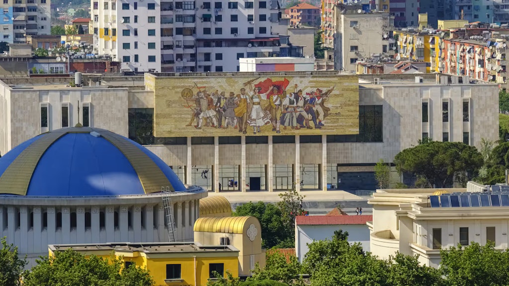 Blick auf Albaniens Hauptstadt Tirana.