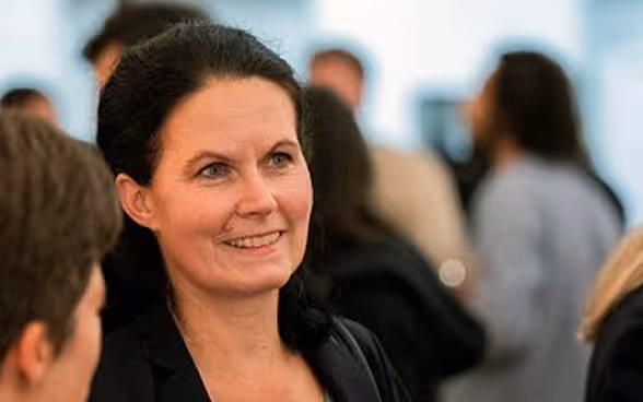 Porträt von Sonja Hürlimann.