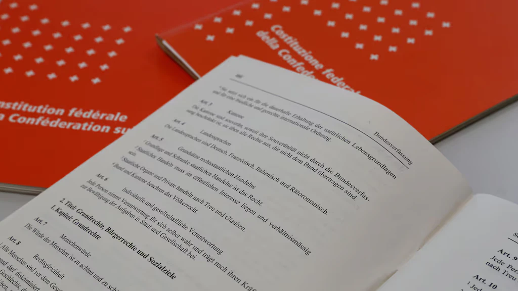 In extract da la Constituziun federala mussa l’artitgel 4 che ha il suandant text: «Las linguas naziunalas èn il tudestg, il franzos, il talian ed il rumantsch.»