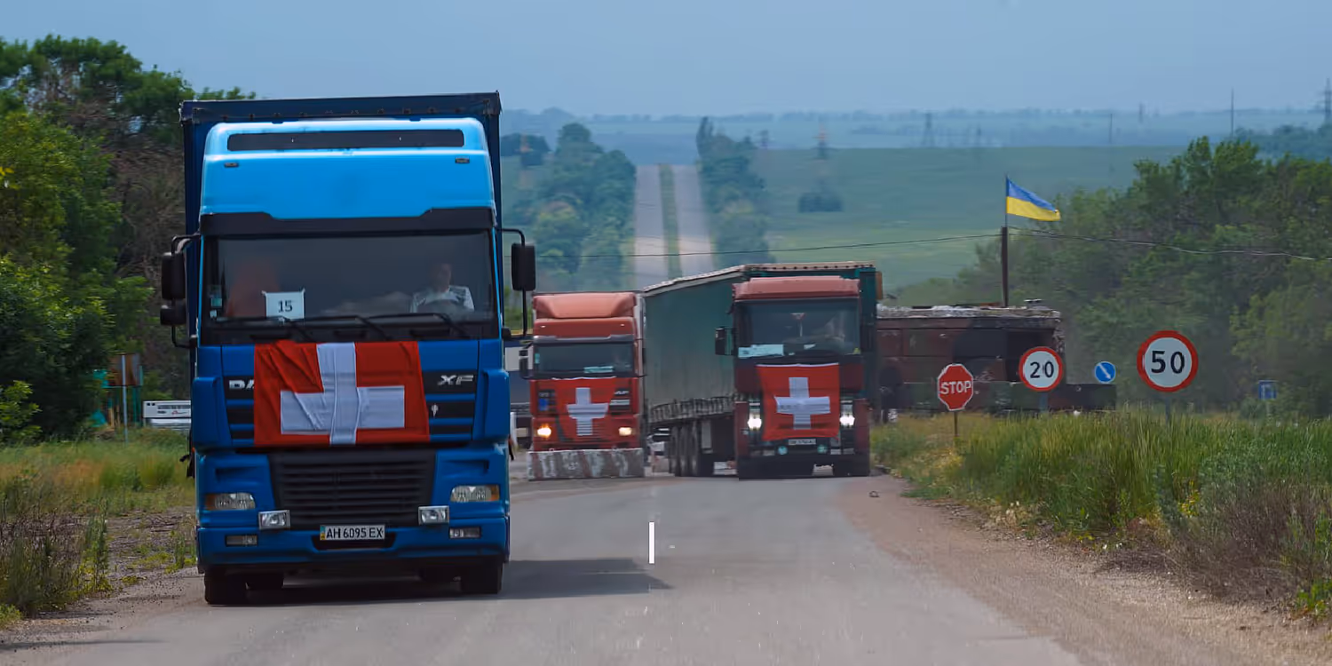 Lastwagen mit Schweizer Flagge