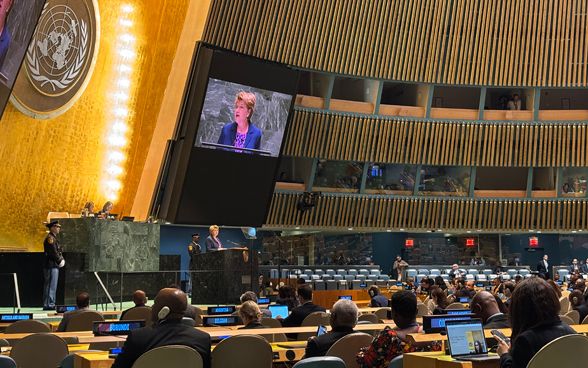 Bundespräsidentin Viola Amherd bei der Eröffnungsansprache vor der UNO-Generalversammlung.