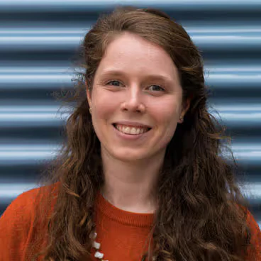 Das Bild zeigt Nora Wilhelm, Co-Founder & Catalyst, Geschäftsführerin collaboratio helvetica.