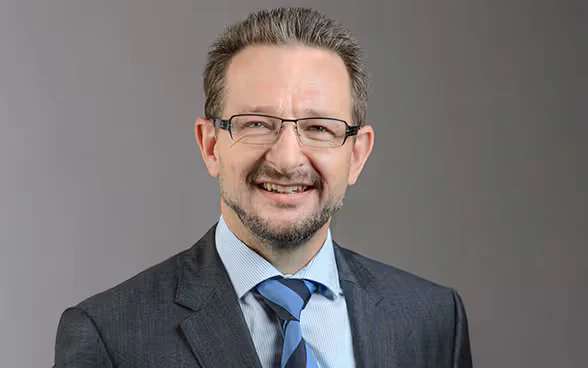 Portraitaufnahme des Schweizer Diplomaten Thomas Greminger.