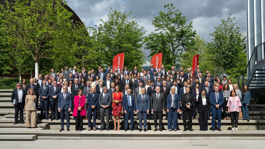 Gruppenfoto der Konferenzteilnehmenden.