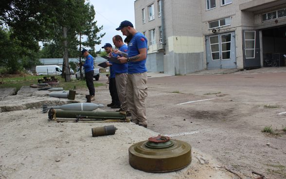 FSD team leaders undergoing evaluation on mines and explosive ordnance identification.