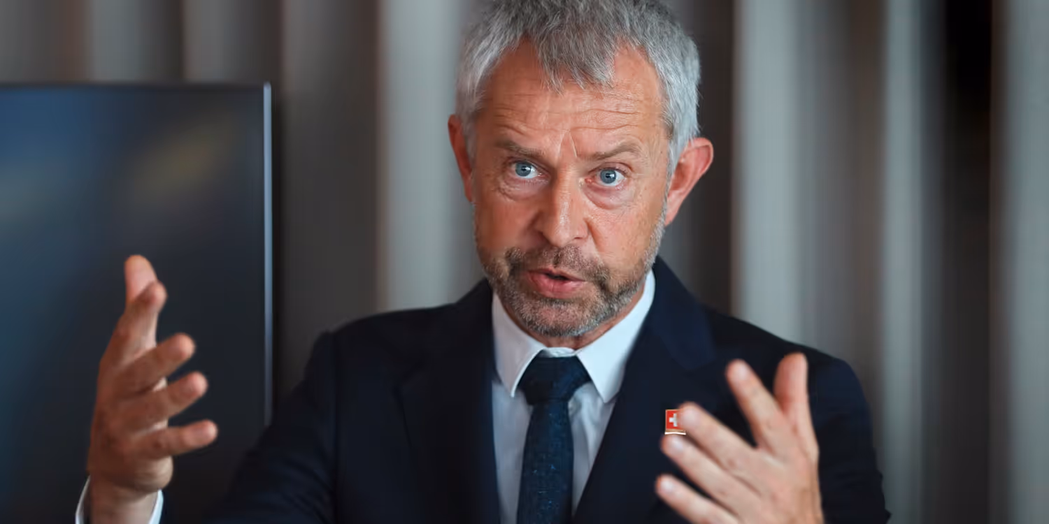 Portrait de Nicolas Bideau lors d’un discours.