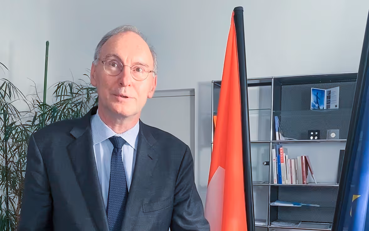La photo montre l'Ambassadeur Christian Meuwly, représentant permanent de la Suisse auprès du Conseil de l'Europe à Strasbourg.