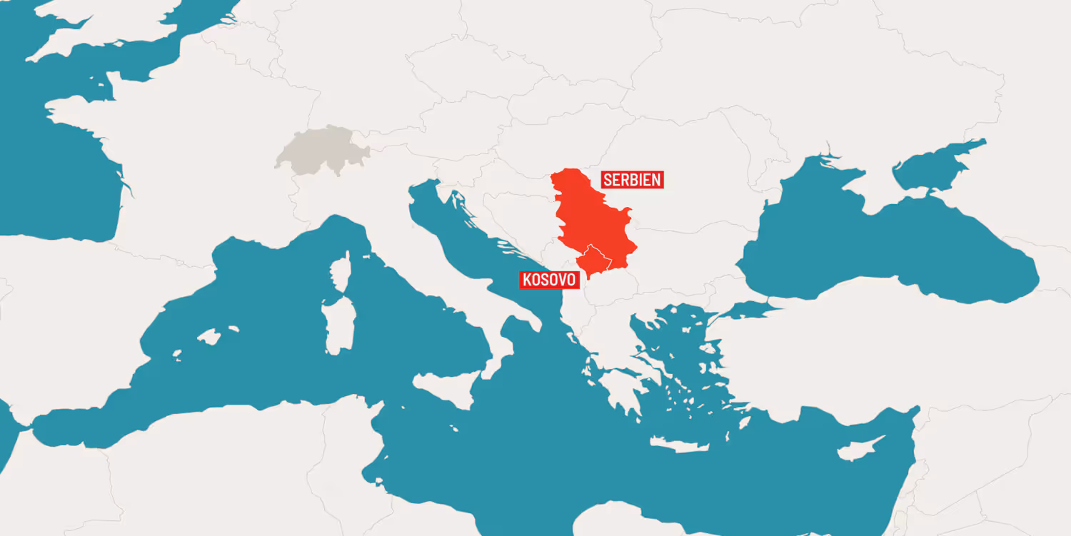 Une carte illustre les frontières entre la Serbie et le Kosovo.
