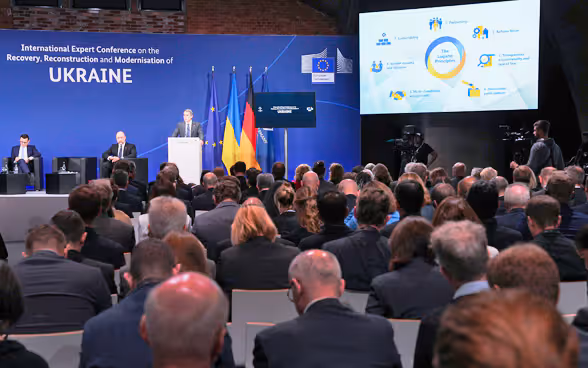 Ignazio Cassis s'exprime lors de la conférence à Berlin.