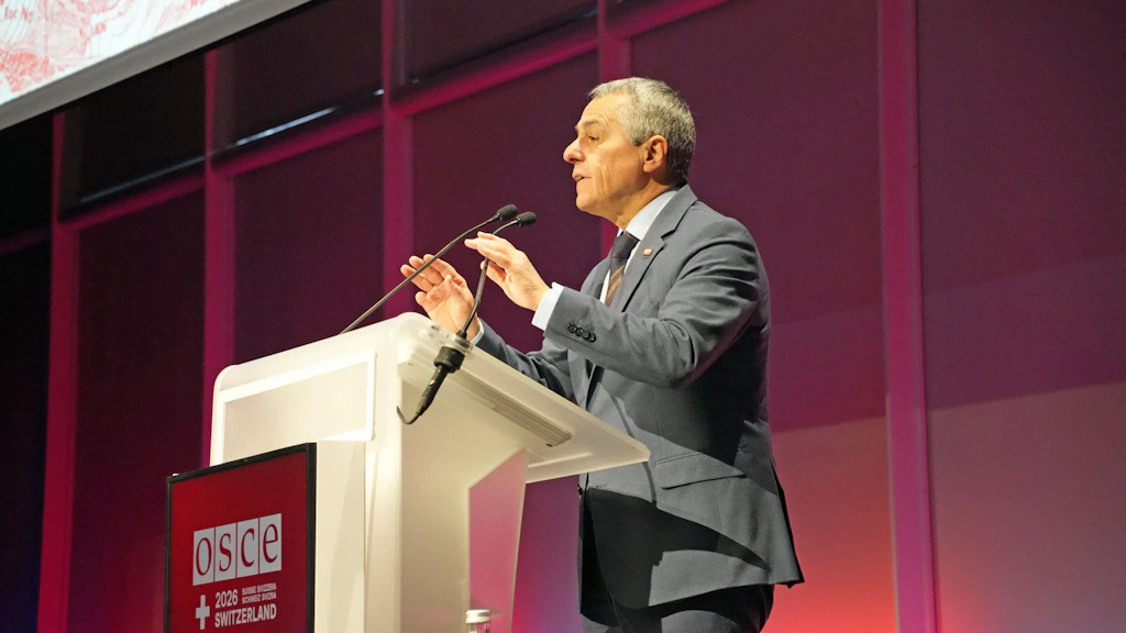 Il presidente in carica dell’OSCE tiene il discorso di apertura alla conferenza dell’OSCE a Ginevra presso il CERN.