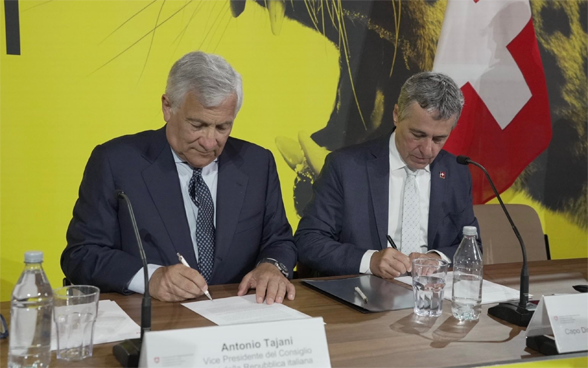 Il consigliere federale Cassis e il ministro degli Esteri italiano Tajani durante il loro incontro.