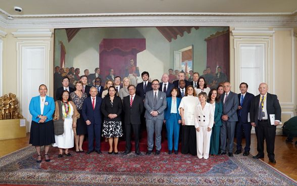 I membri del Consiglio di sicurezza delle Nazioni Unite e il presidente colombiano Gustavo Petro in una foto di gruppo.