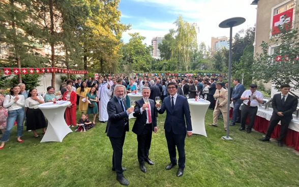 Uno scatto della festa nazionale svizzera a Biškek.